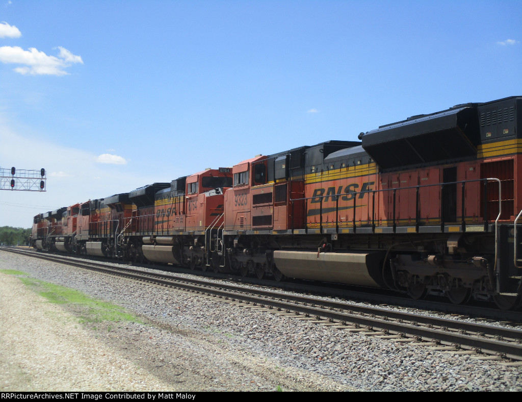 BNSF 9323